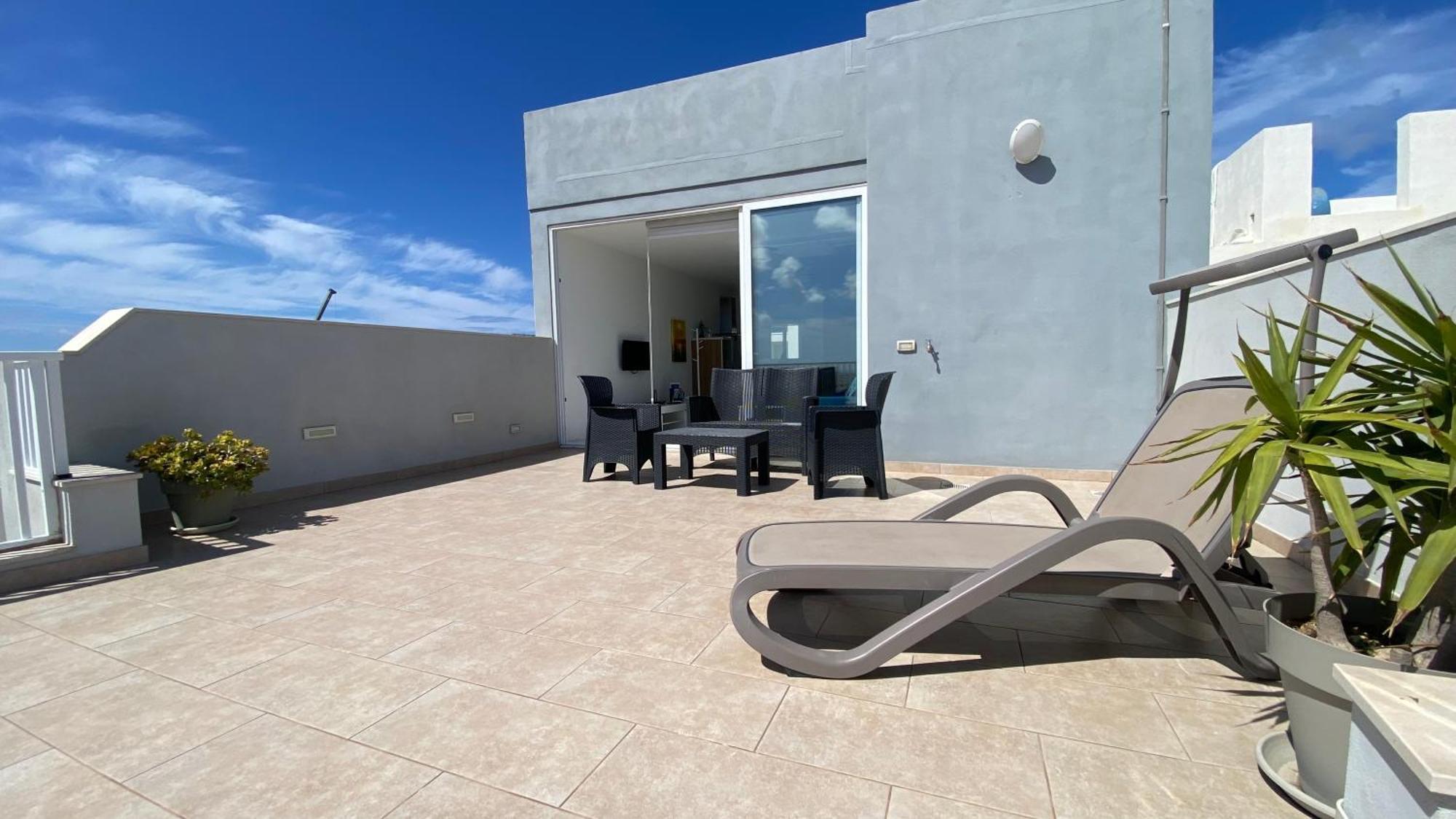 Sunshine Apartments Mellieha - Modern Two Bedroom Penthouse With Terrace Εξωτερικό φωτογραφία